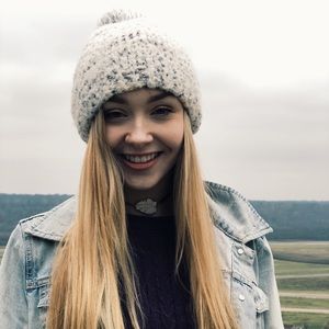 Meet your Posher, Lily